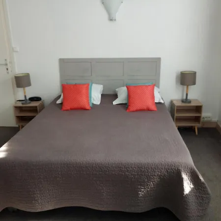 Hotel Riviere Castres (Tarn)