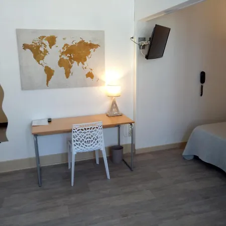 Riviere 2* קסטרה