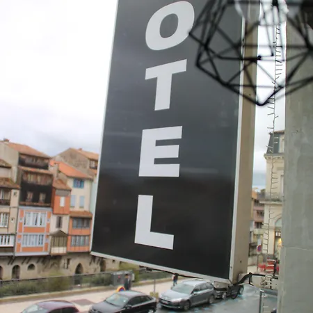 Rivière Hotel