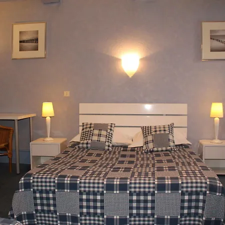 Hotel Riviere Castres (Tarn)