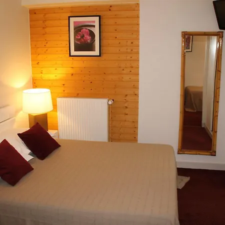 Riviere Hotel Castres (Tarn)