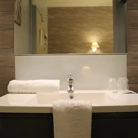 Riviere Hotel 2*