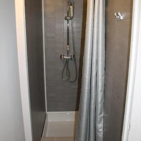 Hotel Riviere 2*