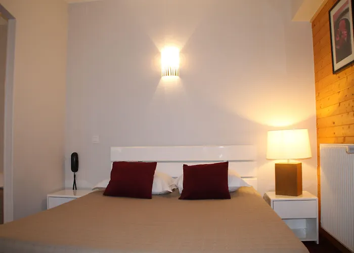 Riviere Отель Кастр