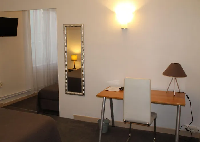 Отель Riviere 2*