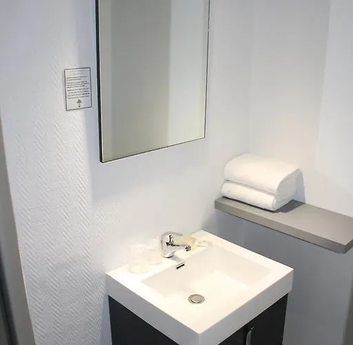 Отель Riviere 2*